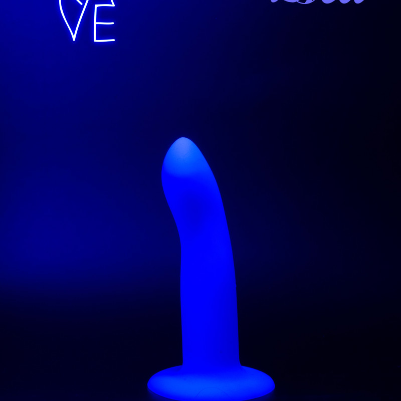 Светящийся в темноте дилдо Techno Neon Driver 5012-02lola