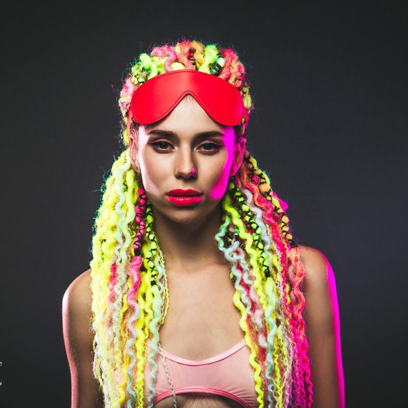 Маска Party Hard Shy Red 1141-01lola