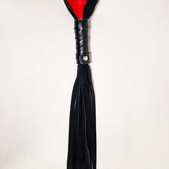 Плеть Красная Роза Лаковая с Замшевыми Хвостами 40 см. 54071ars