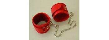 Оковы кожаные красные на липучках, соединенные цепочкой длиной 35см 3073-2
