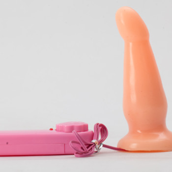 Анальная пробка с вибрацией телесная изогнутая 47012-MM