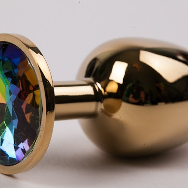 Анальная пробка золото с радужным стразом S 47107-MM