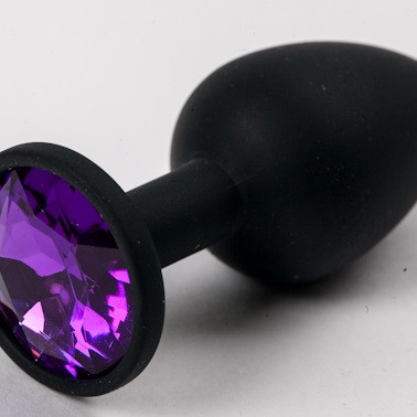Пробка силиконовая черная с фиолетовым стразом 7,1 х 2,8 см 47121-MM