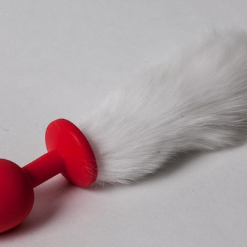 Пробка красная силикон с белым хвостом 2,8 х 18,9 см 47163-MM