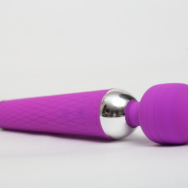 Массажер с 16 видами пульсации фиолетовый  47178--1MM