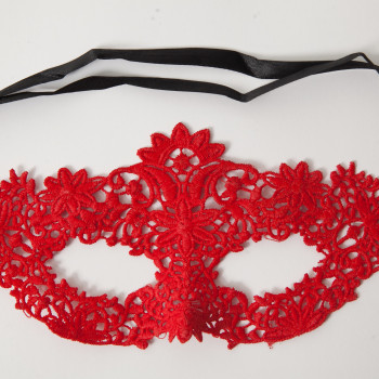 Маска роскошная красная 47309-1-MM