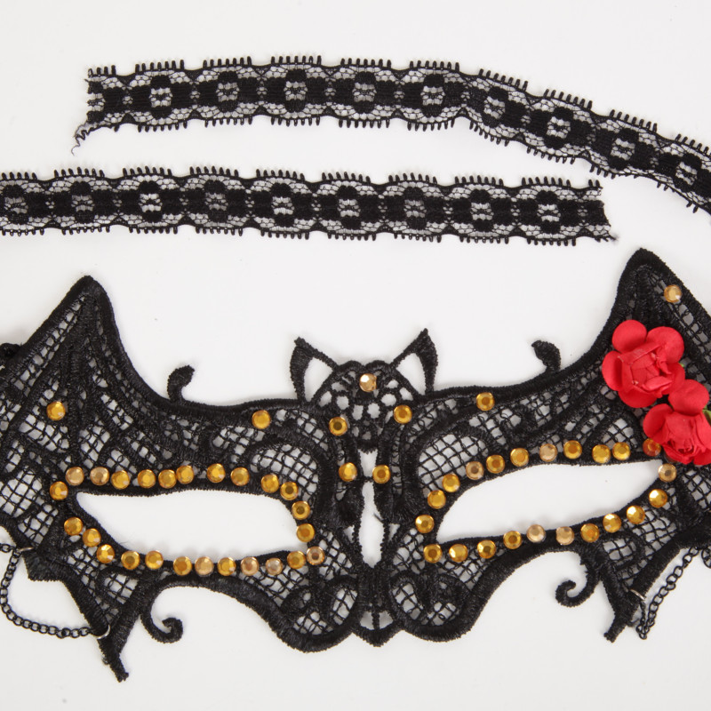 Маска летучая мышь со стразами 47317-MM