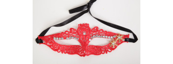 Маска пленительная тайна со стразами красная 47318-1-MM