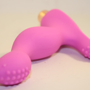 Вибромассажер розовый для стимуляции точки G и клитора 47449-MM