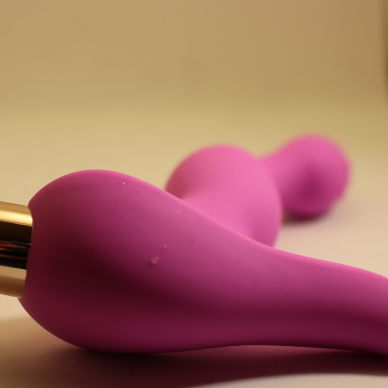 Вибромассажер розовый для стимуляции точки G и клитора 47449-MM