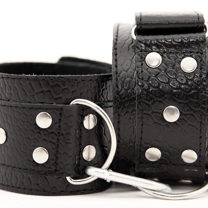 Кожаные наручники 51001ars