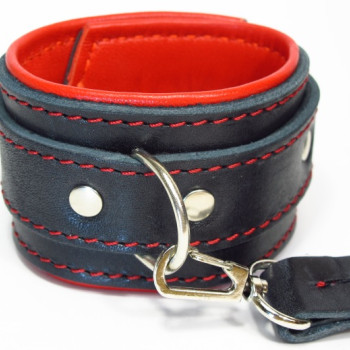 Оковы на руки с красным подкладом 51020ars