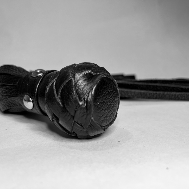 Плеть Генитальная из Натуральной Кожи Чёрная 54077ars
