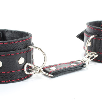 Оковы на ноги с красной строчкой 56012ars