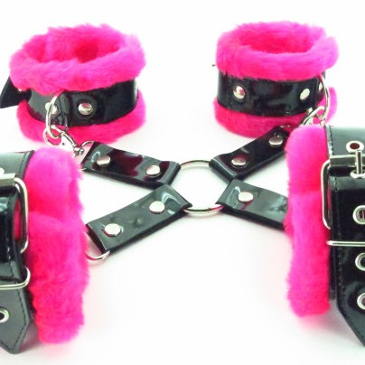 Набор фиксаторов краб с розовым мехом BDSM Light 760004ars