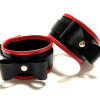 Наручники с бантиками из эко-кожи черно-красные 50008ars